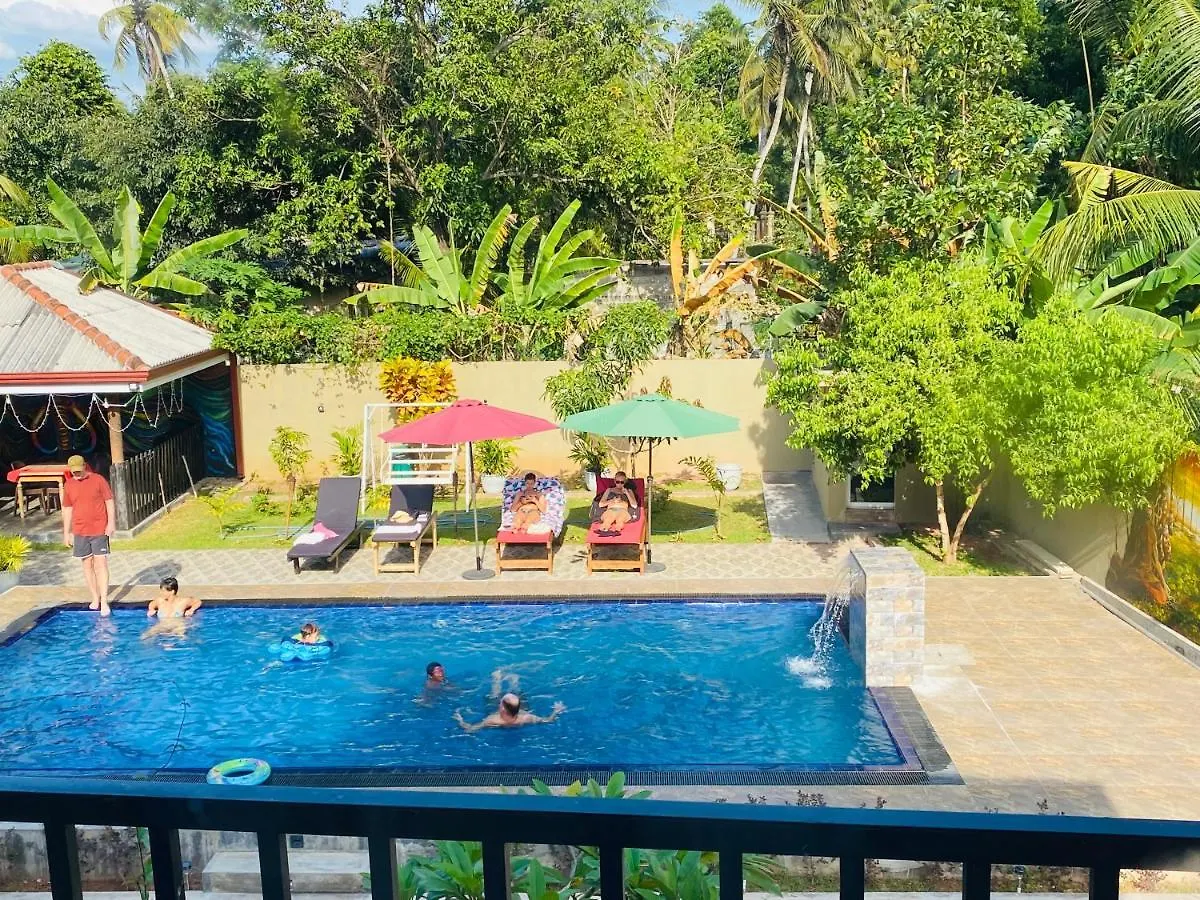 The Kingslayer Resort Negombo 0*,
